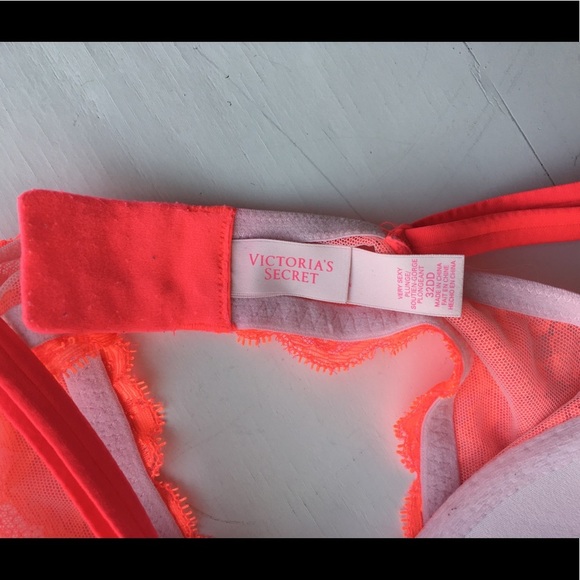 Victoria’s Secret Bra - Picture 5 of 5